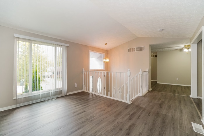 Building Photo - 1714 Rivermont Rd