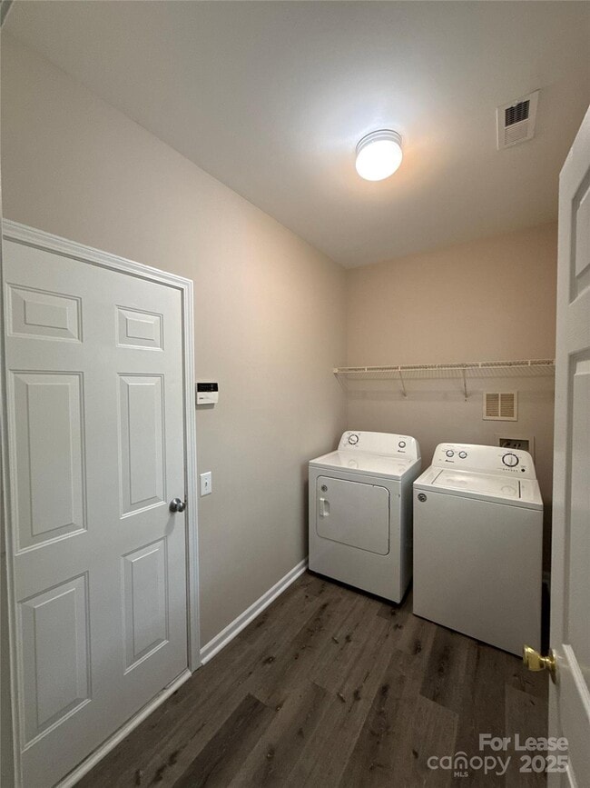 Building Photo - 1525 Braveheart Ln