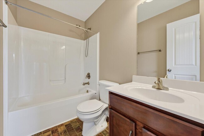 Building Photo - 343 Sam Houston Cir