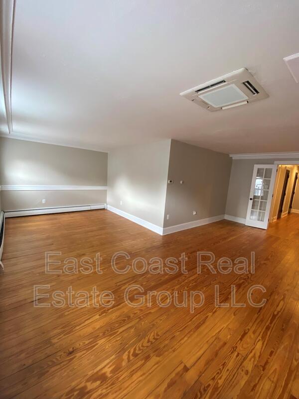 Building Photo - 4 W Water St