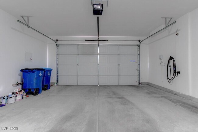 Building Photo - 8874 Howell St