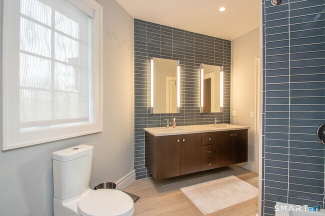 Building Photo - 85 Banks Rd