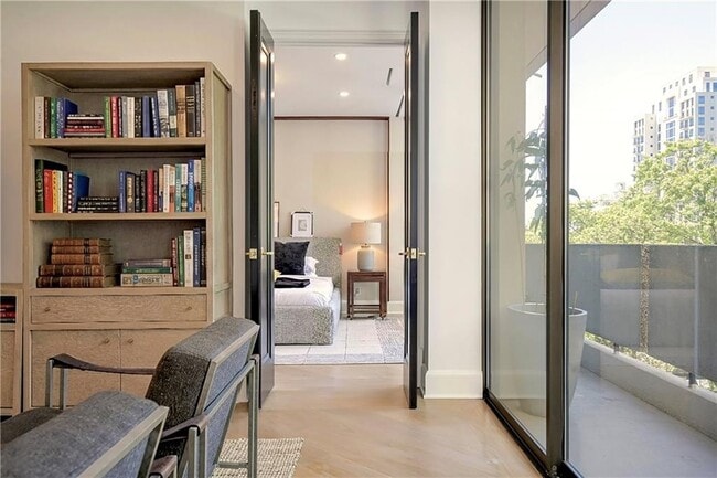 Building Photo - 2575 Peachtree Rd NE