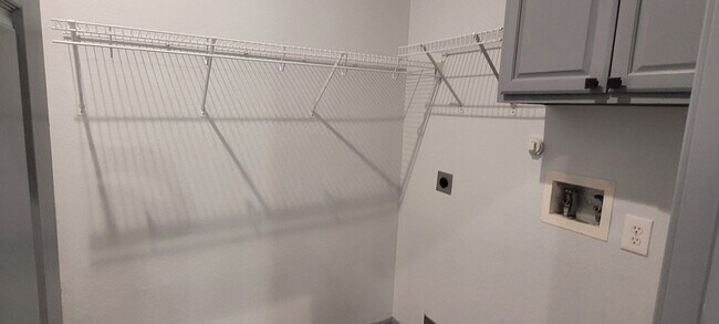 Building Photo - 4 Bedroom Home in Cibolo