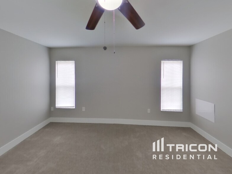 Building Photo - 6623 Freeport Dr