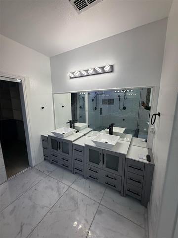 Building Photo - 2517 Valley Glen Dr