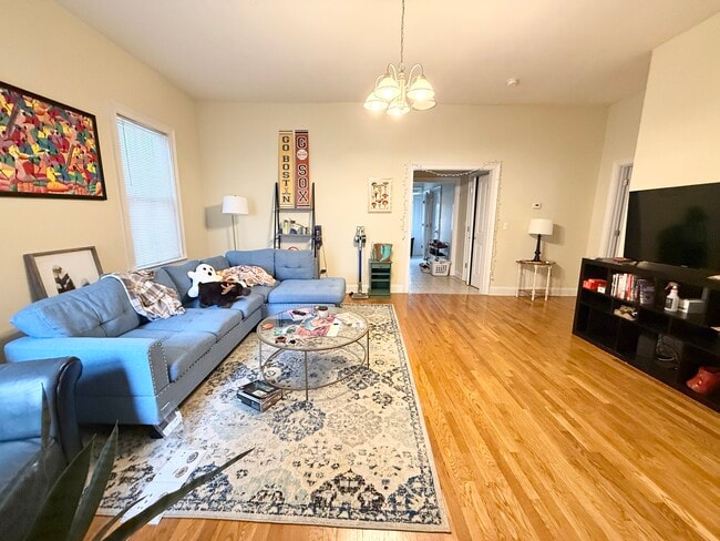 Building Photo - 36 Hawthorne St