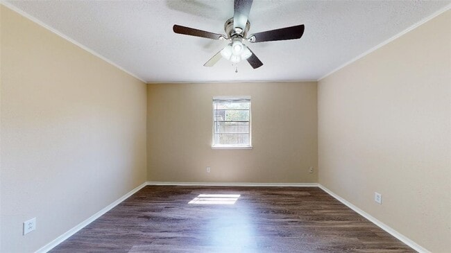 Building Photo - 4130 Willow Oak St