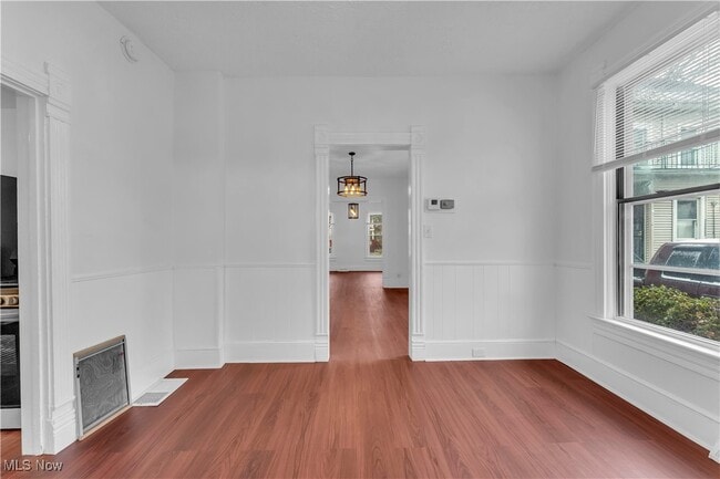 Building Photo - 9618 Willard Ave