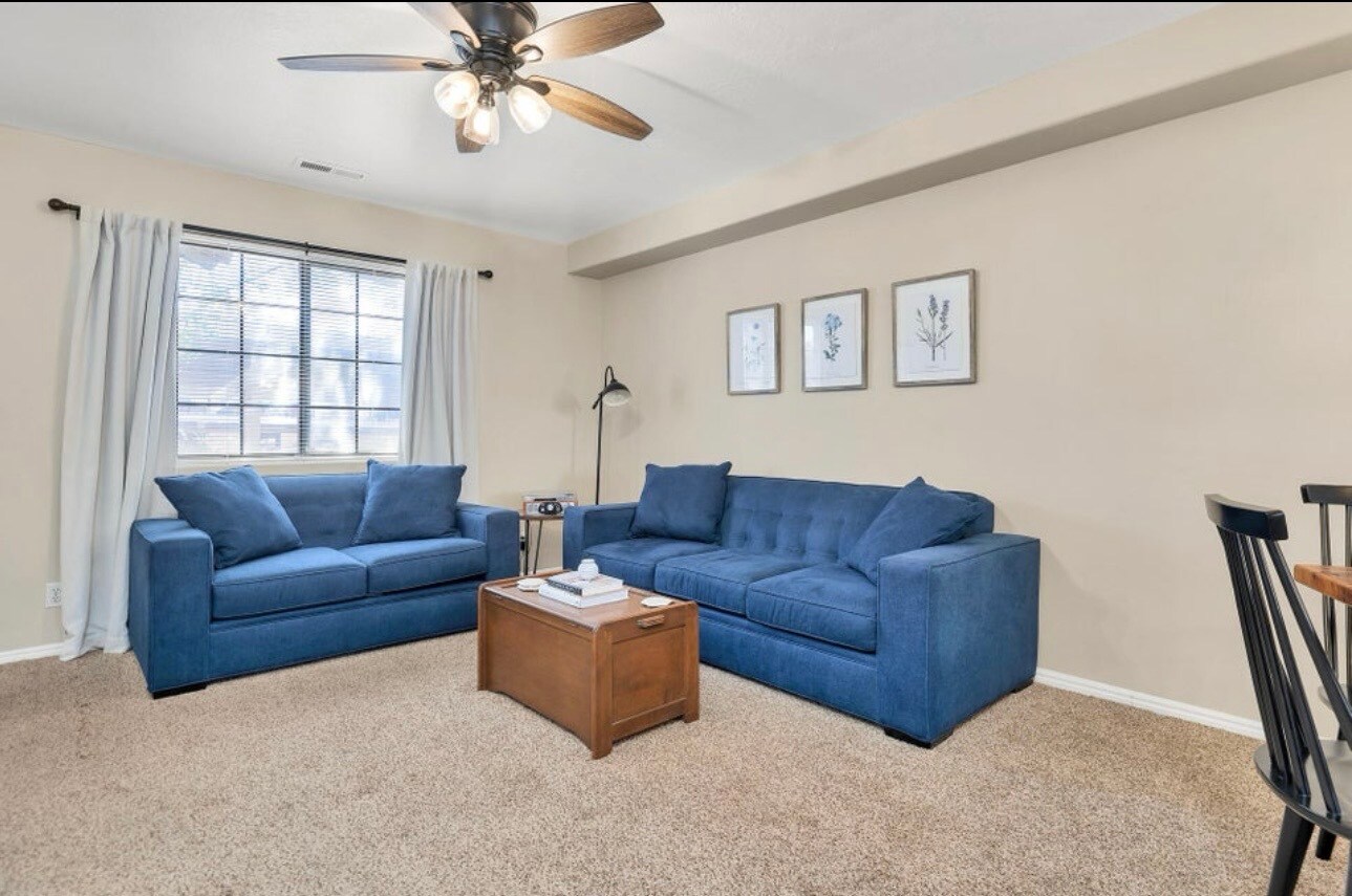 Building Photo - 1045 N 1725 W