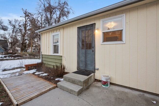 Building Photo - Great townhome near downtown Spokane
