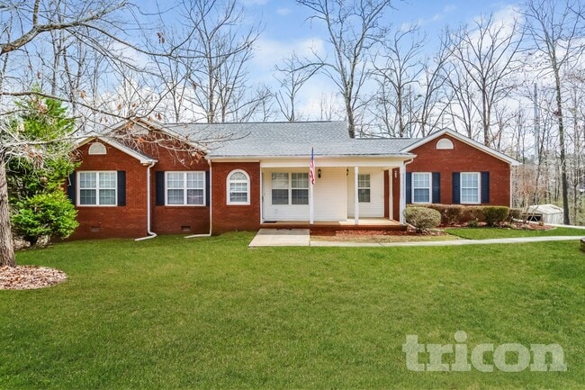 Building Photo - 162 Robbens Dr