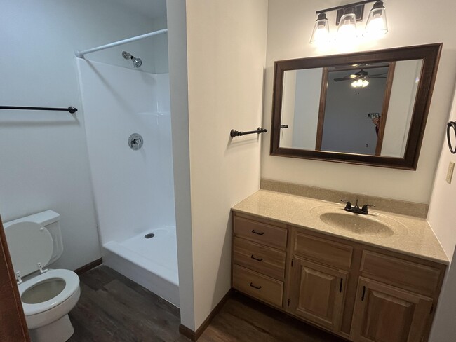 Building Photo - 407 Foxfire Dr