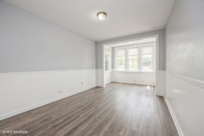 Building Photo - 1340 S Kedvale Ave