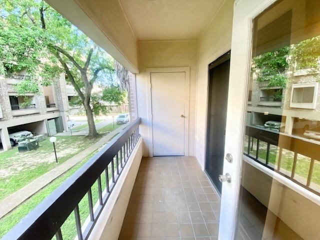 Building Photo - 2209 S Braeswood Blvd