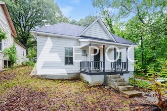 Building Photo - 1114 Sharon St