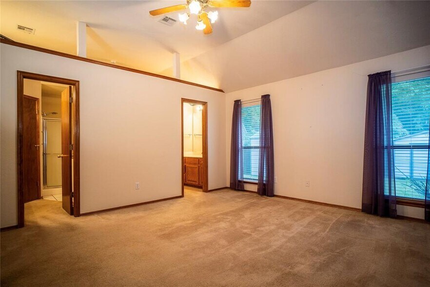 Building Photo - 517 Goshawk Dr