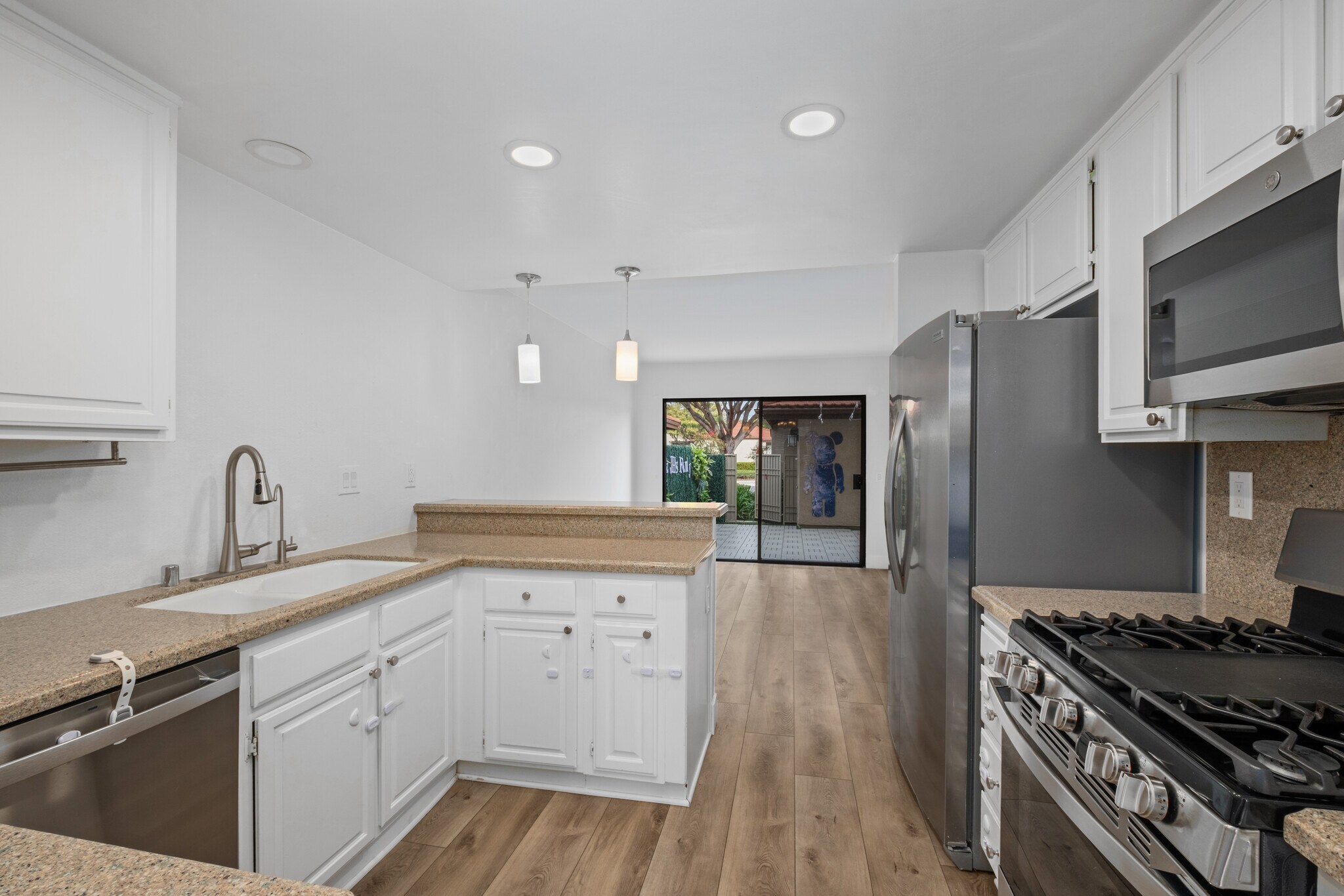 Building Photo - 25702 Seaside Dr