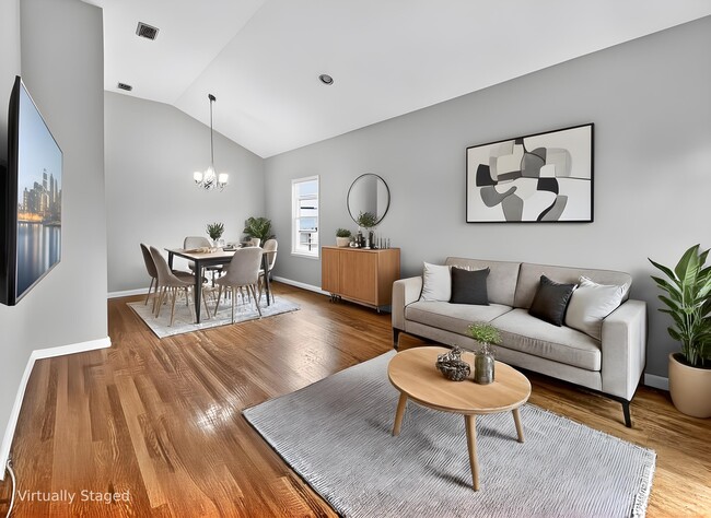 Building Photo - 43 Manhattan Ave