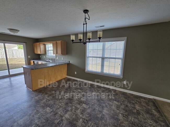 Building Photo - 333 Rose Bud Ln