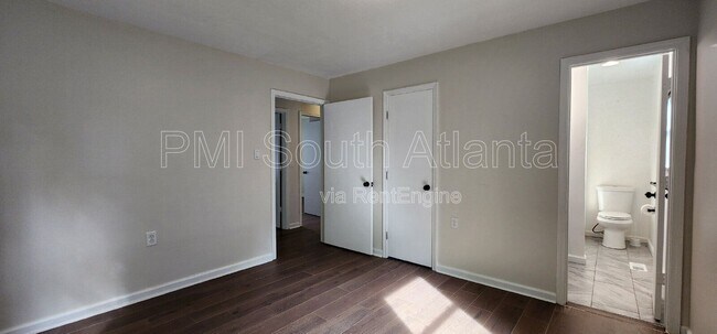 Building Photo - 95 Thirkield Ave SE