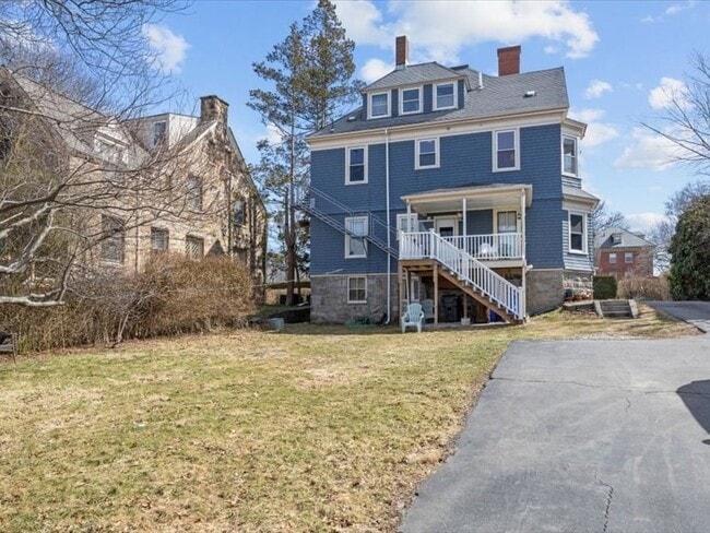 Building Photo - 52 Underwood St