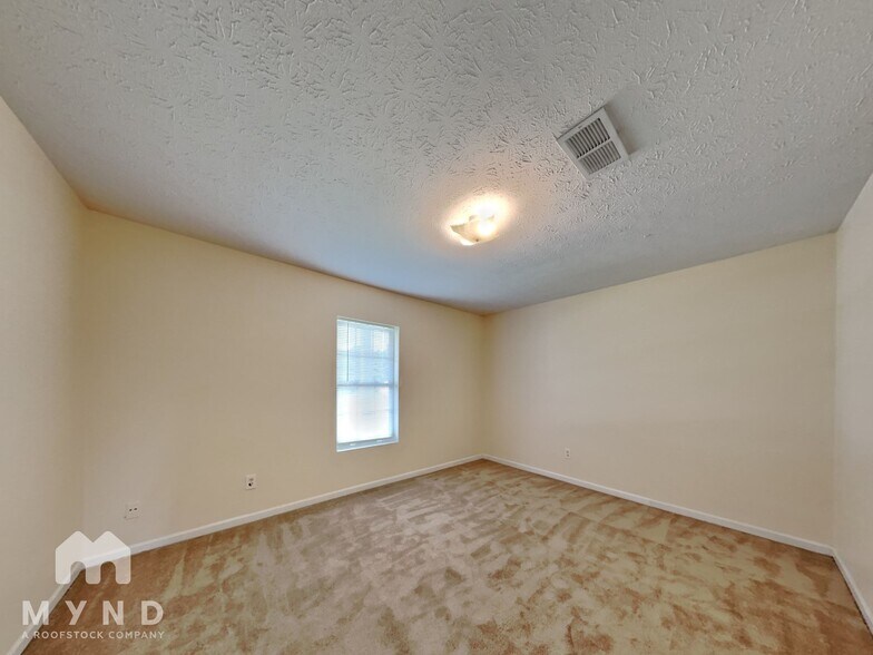 Building Photo - 8428 Susan Ln