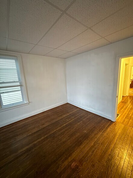 Building Photo - 340 N Franklin St