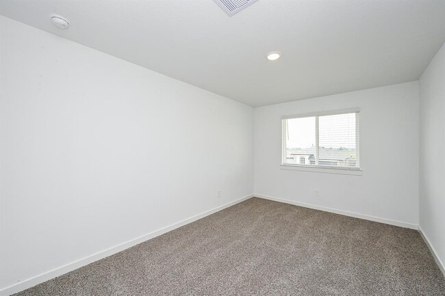 Building Photo - 29946 Gallatin River Ln