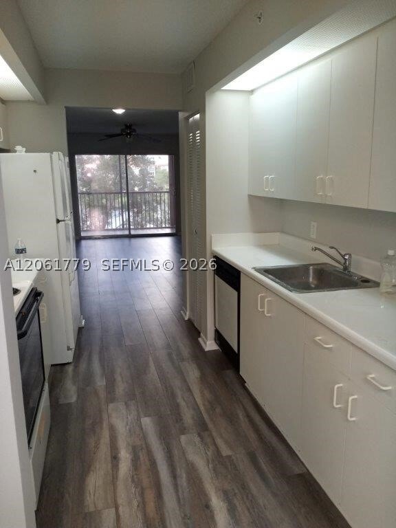Building Photo - 1351 SW 141st Ave
