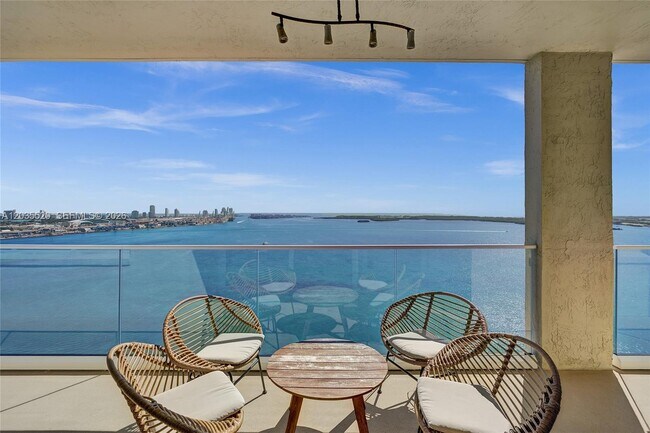 Building Photo - 800 Claughton Island Dr