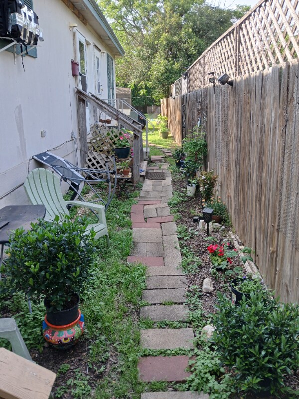 Building Photo - 822 Alabama St