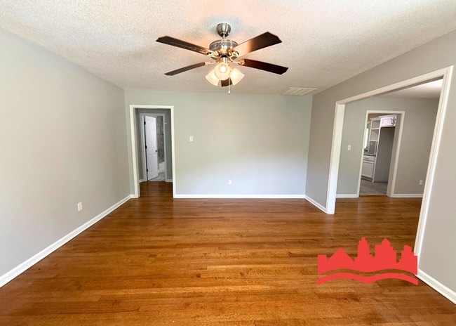 Building Photo - 4960 Sherry Dr