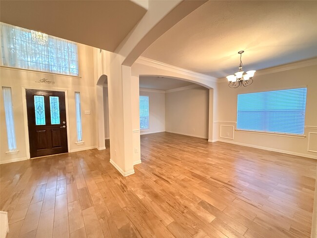 Building Photo - 2144 Brittany Colony Dr