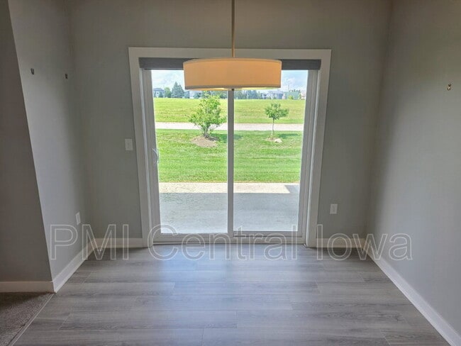 Building Photo - 9643 Turnpoint Dr