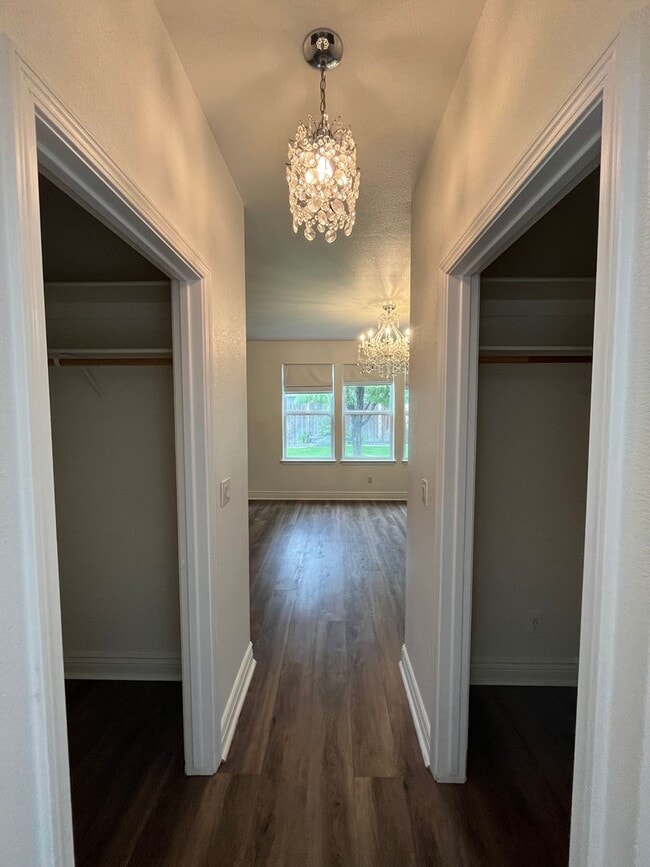Building Photo - Well-maintained 3-bedroom, 2-bath home