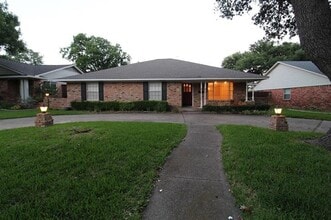 Building Photo - 10146 Coveridge Dr