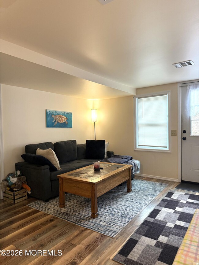 Building Photo - 115 Bay Pkwy