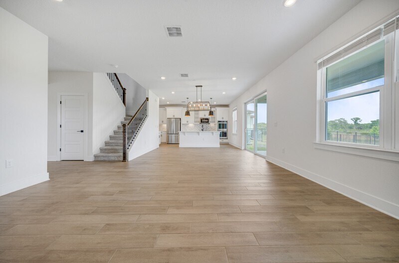 Building Photo - 534 Sun Chaser Dr