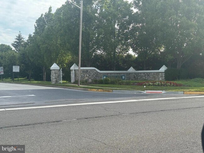 Building Photo - 401 Kirby Way