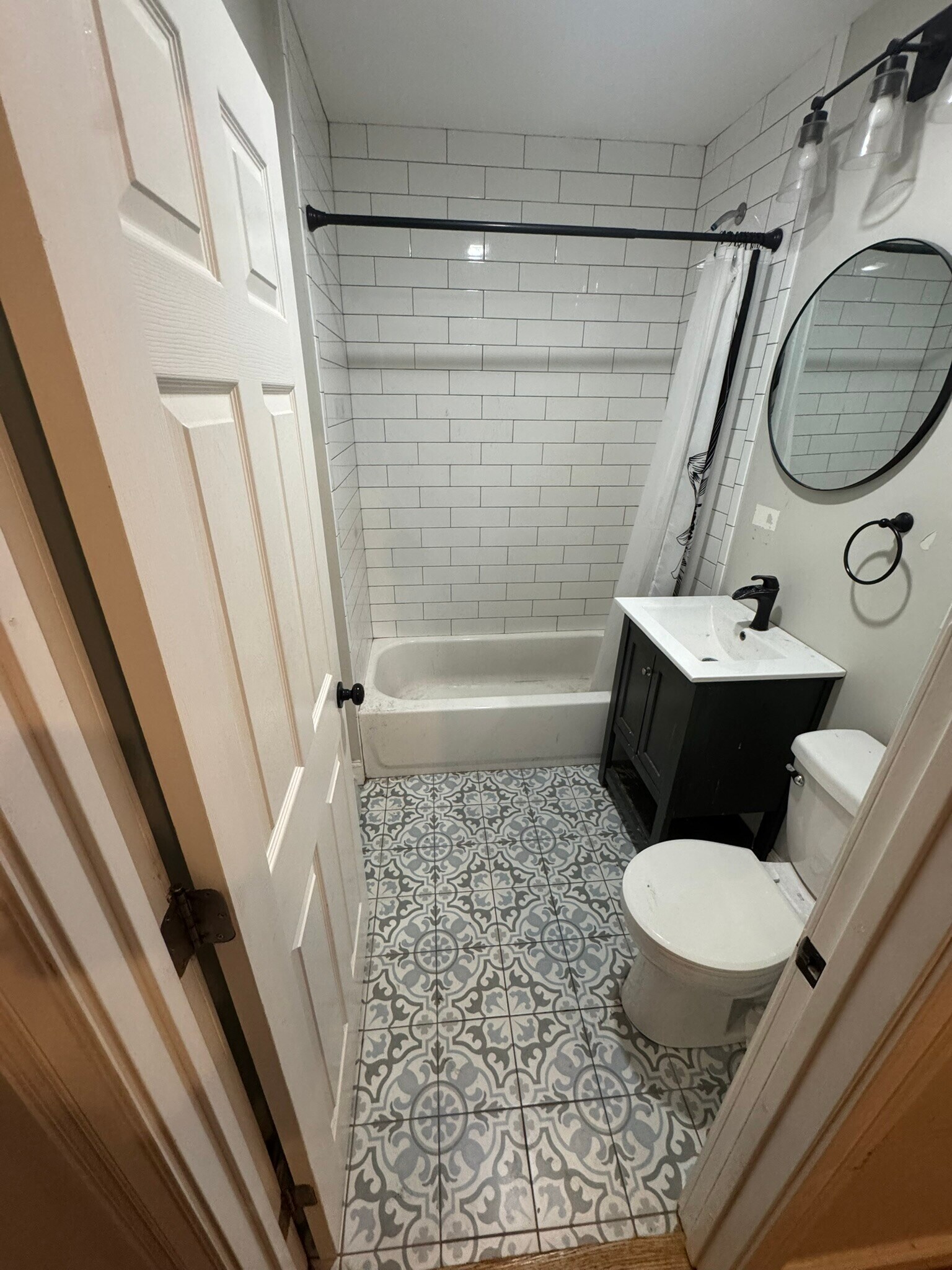 Building Photo - 12 Chelsea St