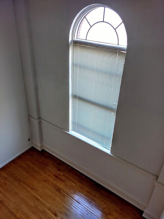 Building Photo - The Uptown Lofts #212