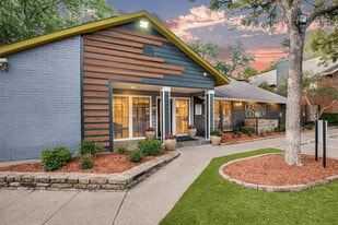 Building Photo - Cottonwood