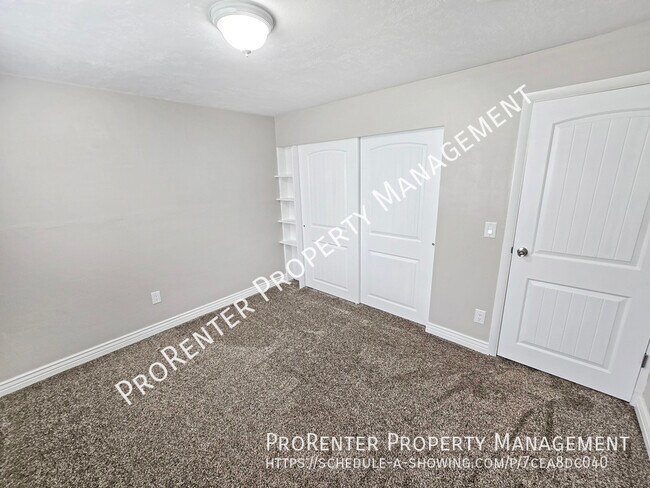 Building Photo - 1722 N 670 W