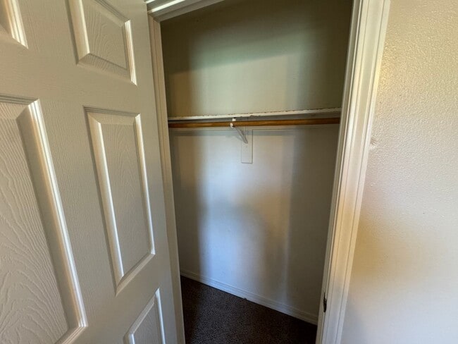 Building Photo - Gorgeous 3-Bedroom Home with Spacious Yard