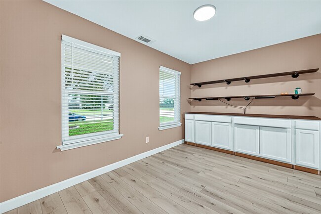 Building Photo - 926 Seabourne Meadow Dr