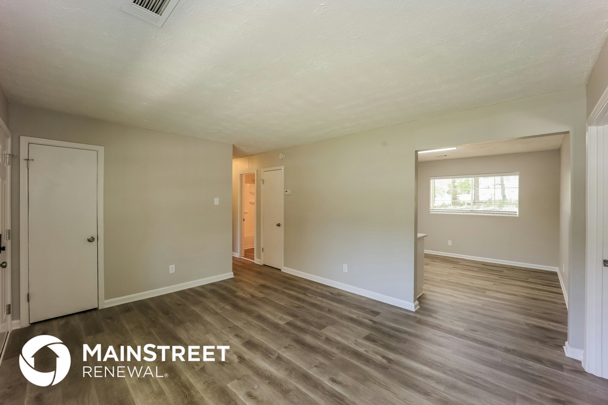 Building Photo - 8143 Huntington Dr