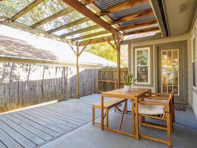 Building Photo - 12802 Carrera Dr