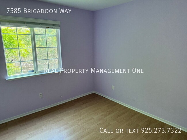 Building Photo - 7585 Brigadoon Way