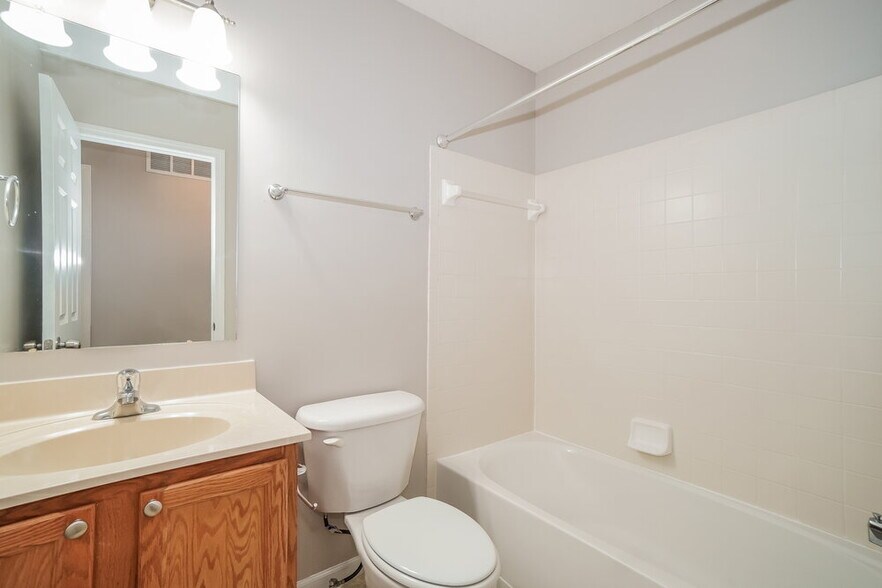 Building Photo - 7175 Normanton Dr